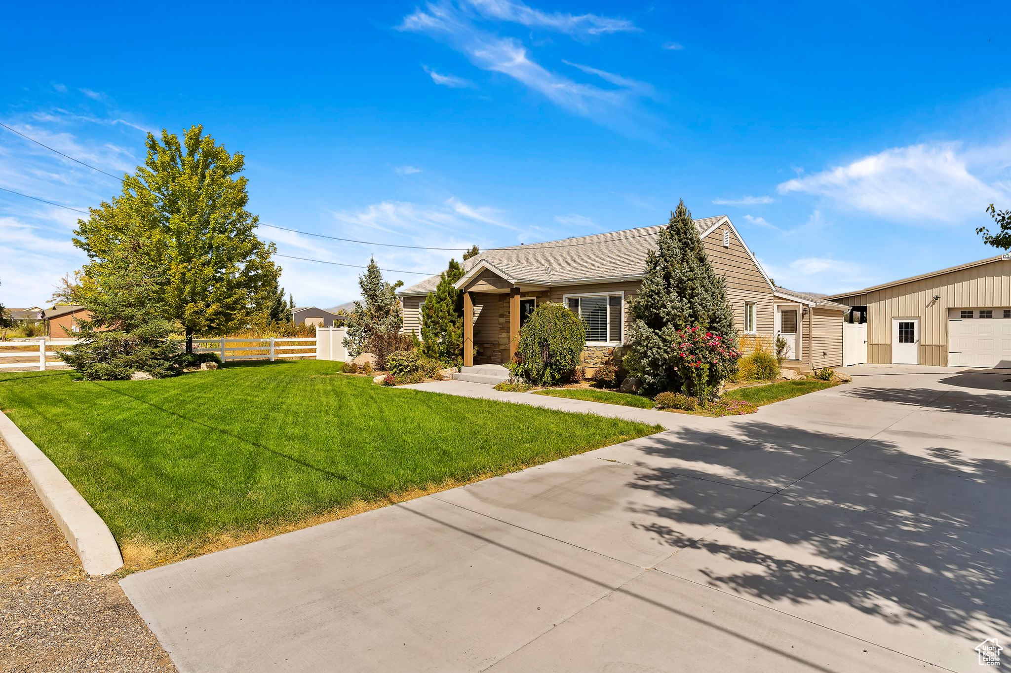 1622 N 5900 W
