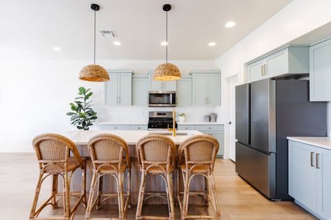 Tiny photo for 2998 S 3430 E, Saint George, UT 84790 (MLS # 2131253)