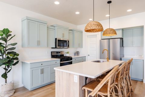 Tiny photo for 2998 S 3430 E, Saint George, UT 84790 (MLS # 2131253)