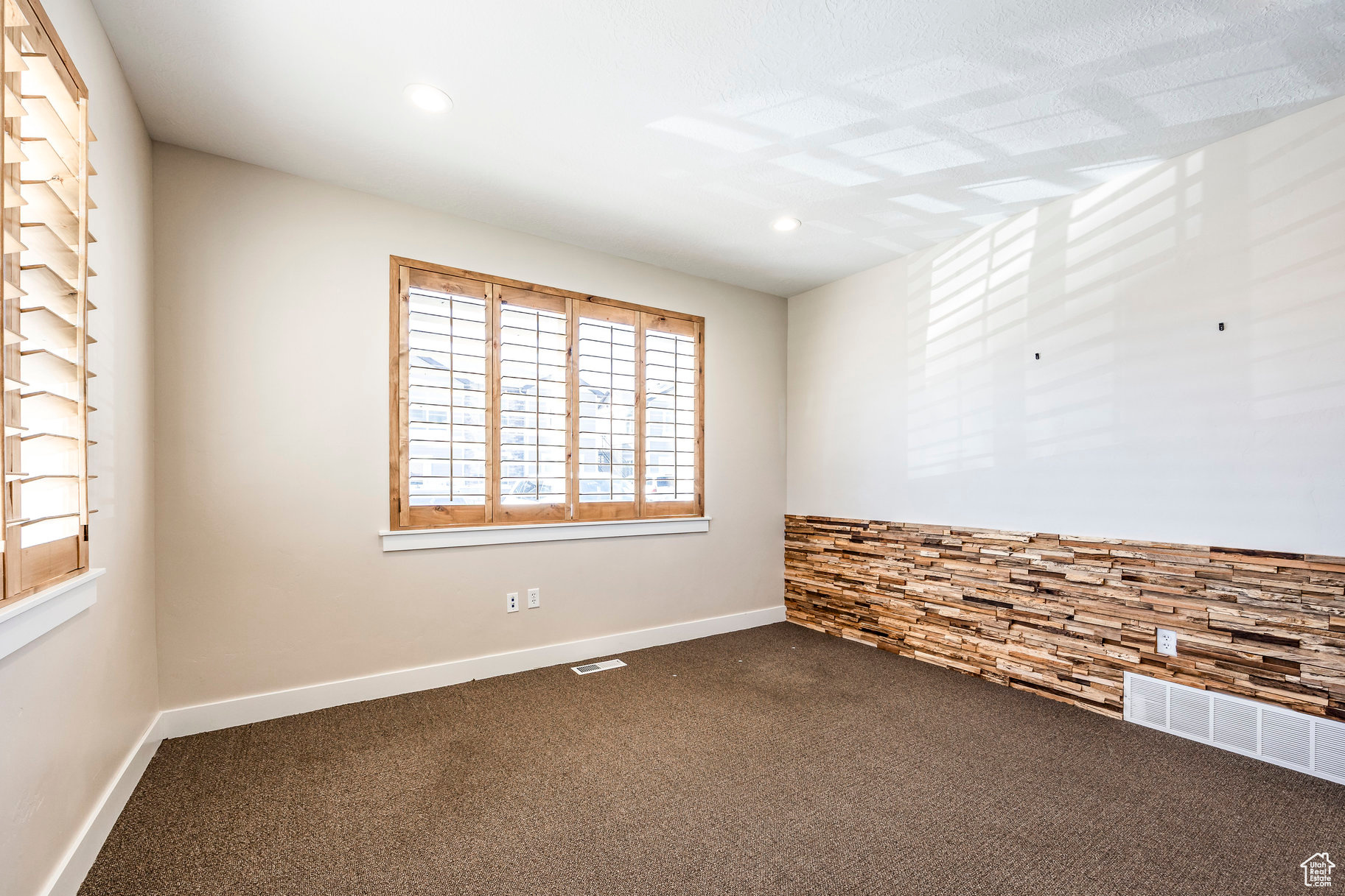 PARK - Commercial Sale