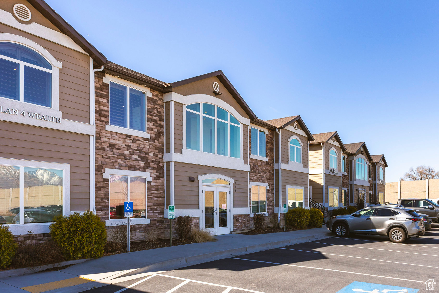 PARK - Commercial Sale