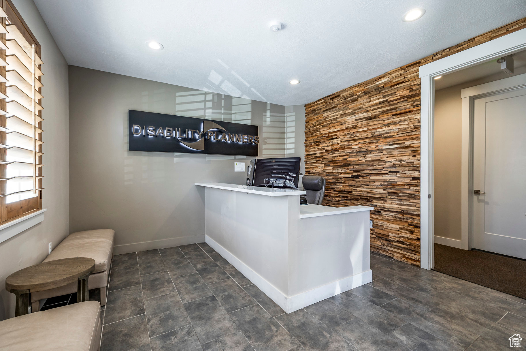 PARK - Commercial Sale