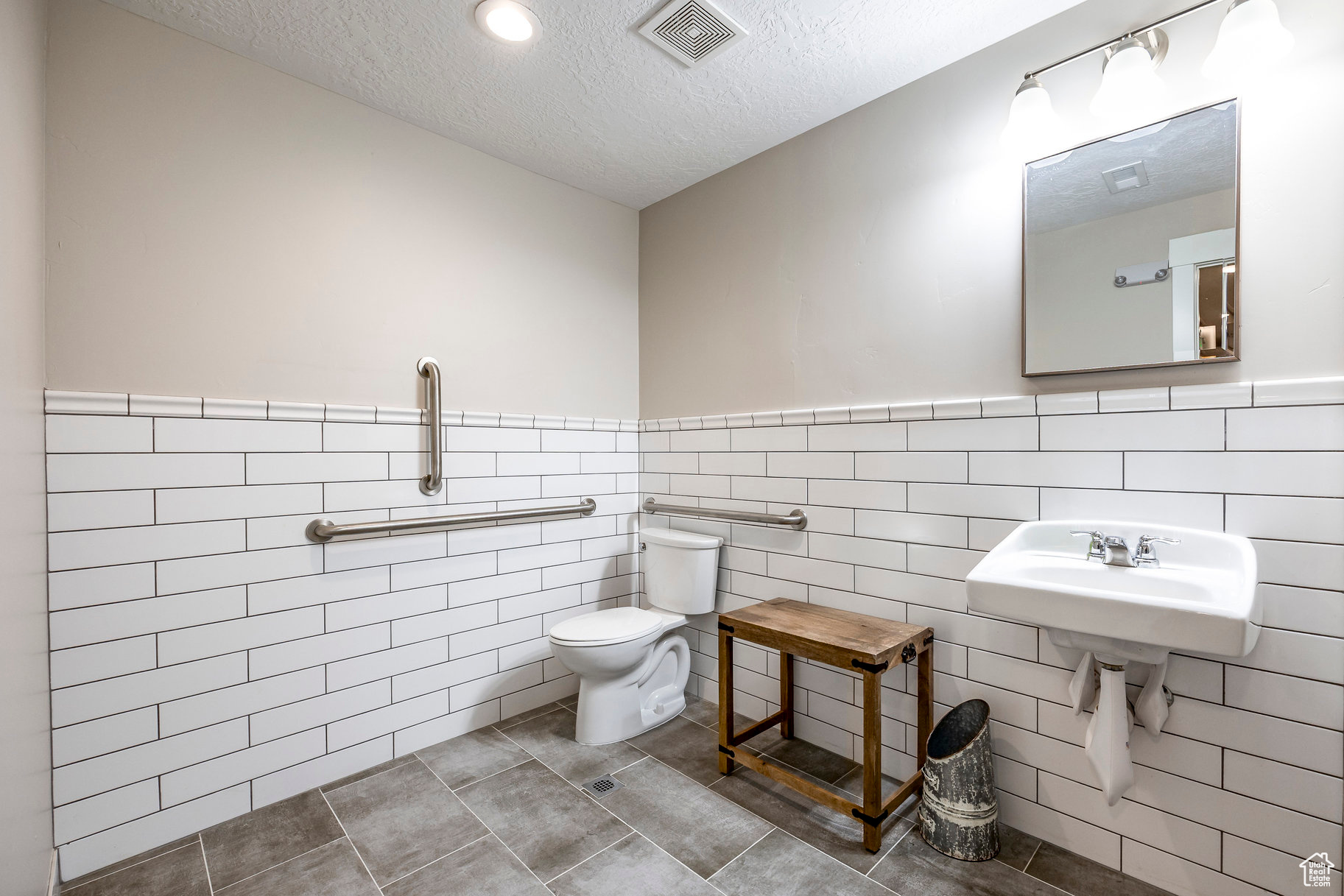 PARK - Commercial Sale