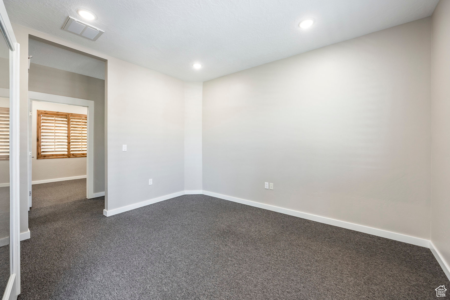 PARK - Commercial Sale