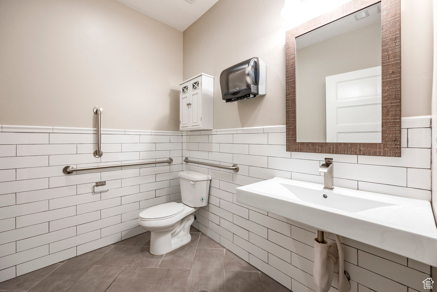 PARK - Commercial Sale