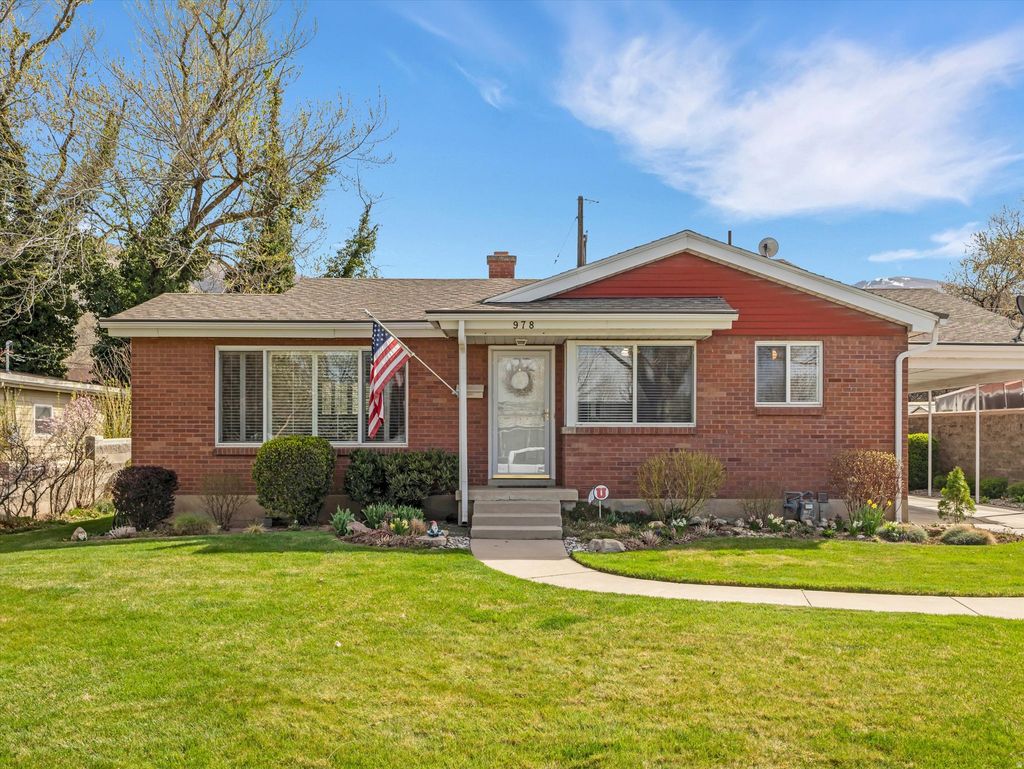 Photo of 978 N 170 E, Bountiful, UT 84010 (MLS # 2145693)