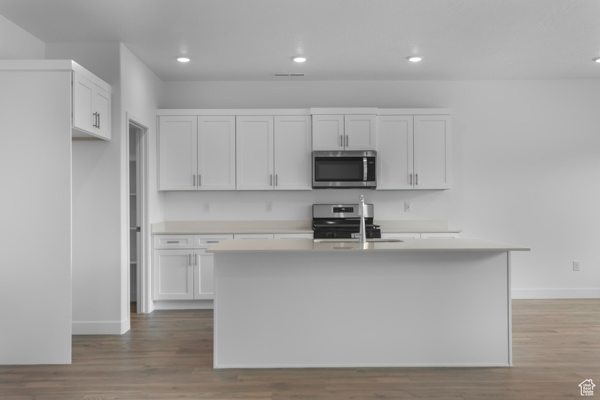 CORRAL HOLLOW AT LONG VALLEY - Residential