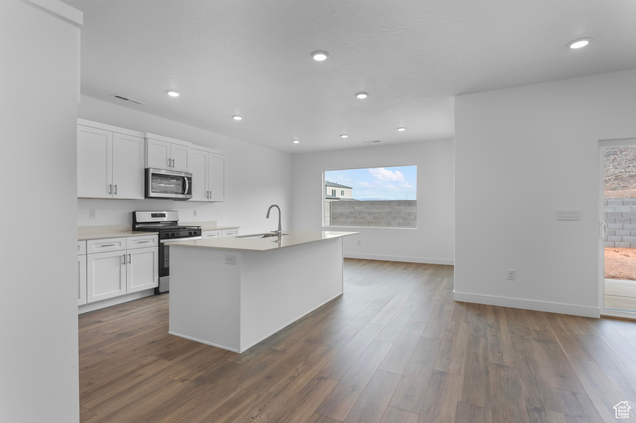 CORRAL HOLLOW AT LONG VALLEY - Residential