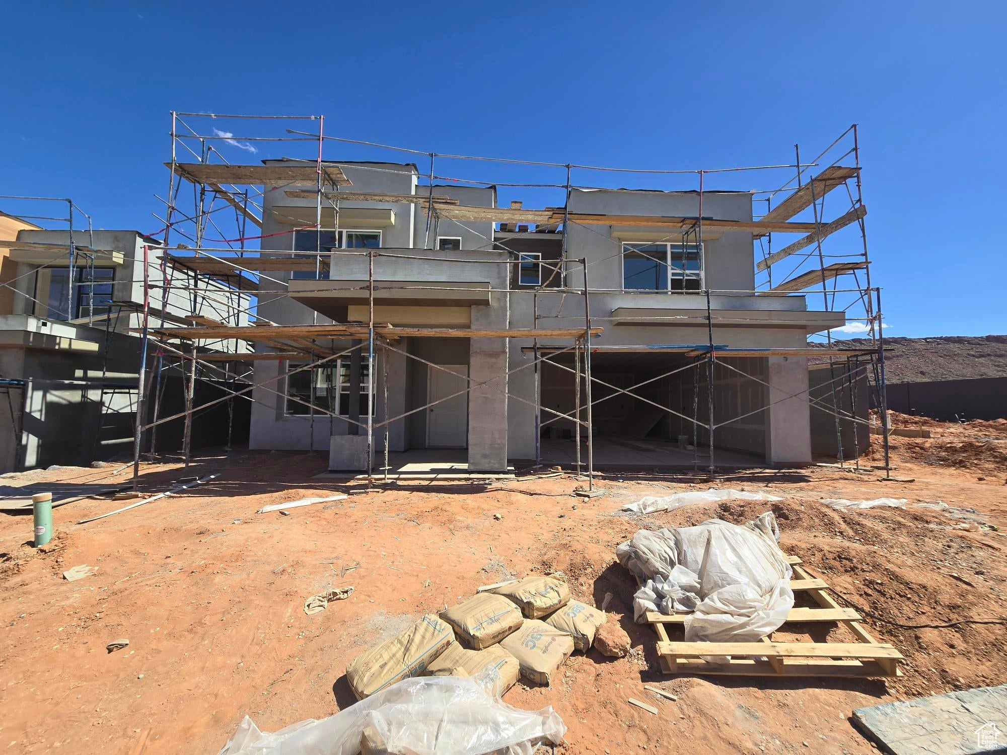 CORRAL HOLLOW AT LONG VALLEY - Residential