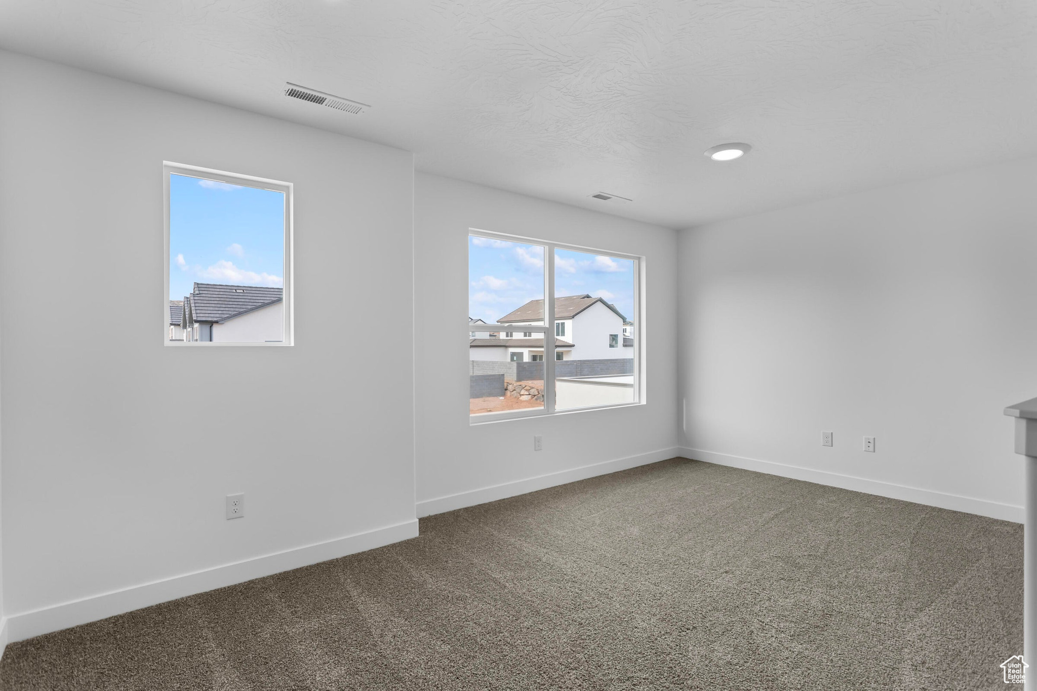 CORRAL HOLLOW AT LONG VALLEY - Residential