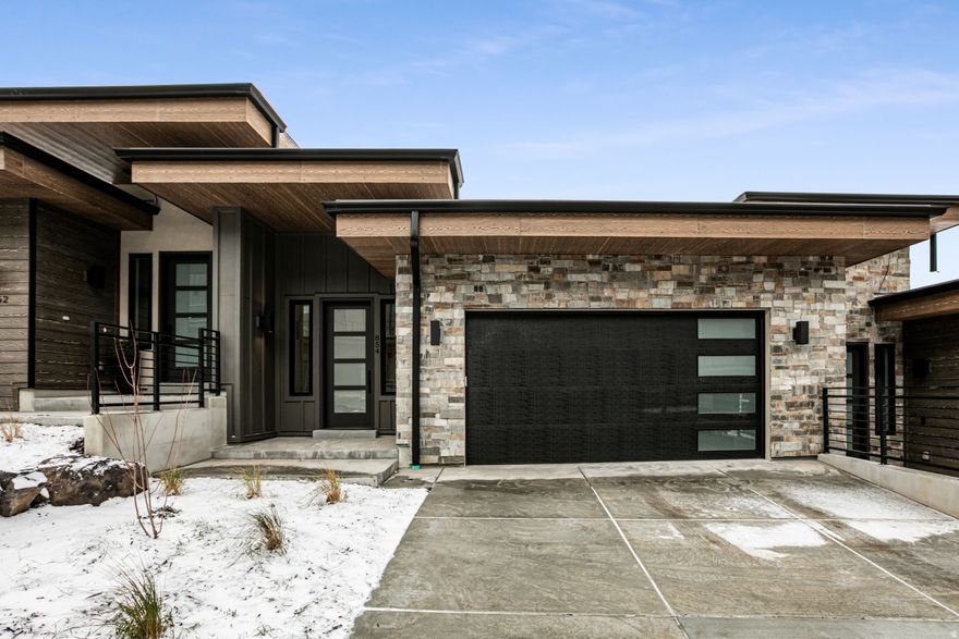 Klaim 3 Level Townhomes overlooking the Jordanelle Reservoir.  Experience main level level living from the front door or garage door into the gathering room and kitchen.  Retreat to lower level 1 where the master suite and large ensuite bathroom reside.  Two guest bedrooms and a shared bathroom welcome guests to their own area of this well-designed, modern townhome.  Upgrades include electric blinds, zoned HVAC areas, under cabinet lighting.  No washer and dryer provided.  Tenant to bring own furniture.   Pets NEGOTIABLE.  12 month lease MINIMUM.  Rent deposit = 1st month's rent + security deposit of 1 month's rent.  NO SMOKING or VAPING.  Tenant to verify information.