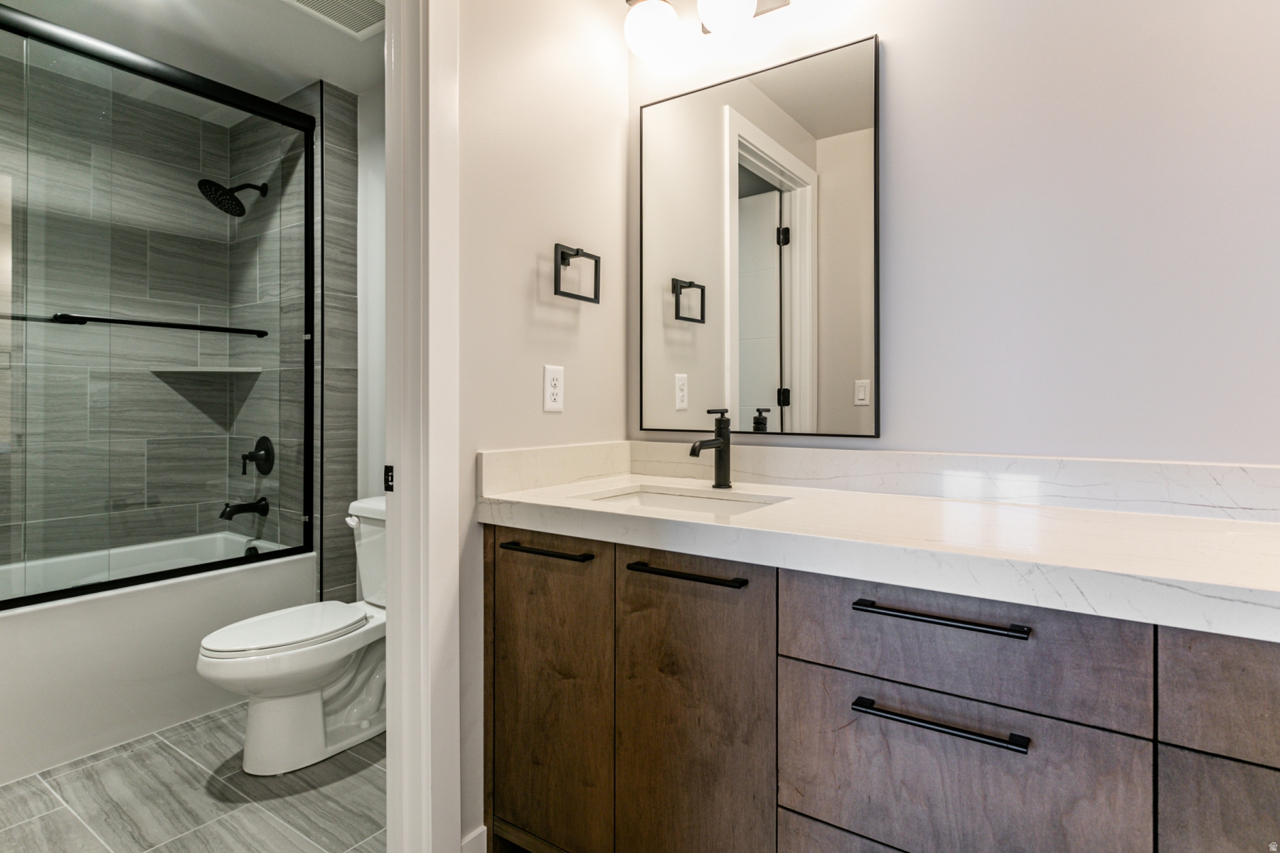 KLAIM - Residential Lease