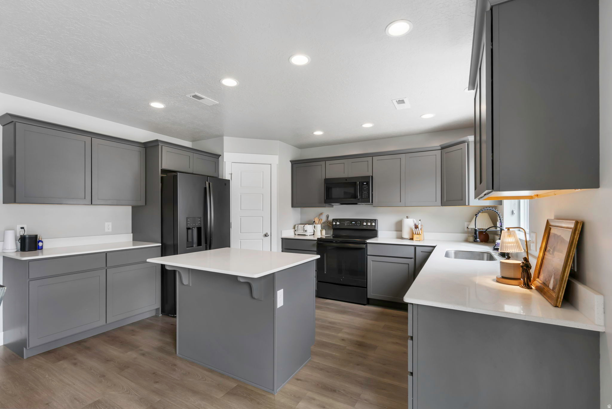 WOODLAND VIEW - Residential