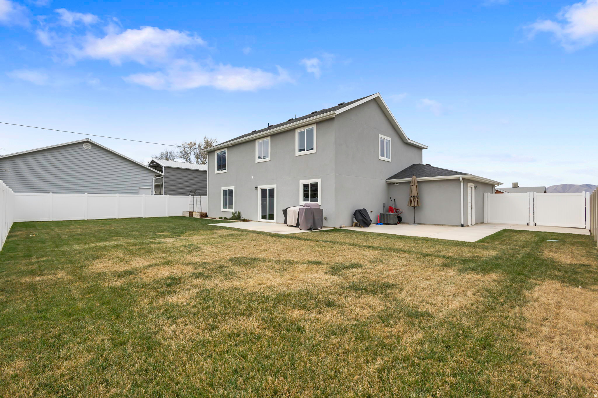 WOODLAND VIEW - Residential