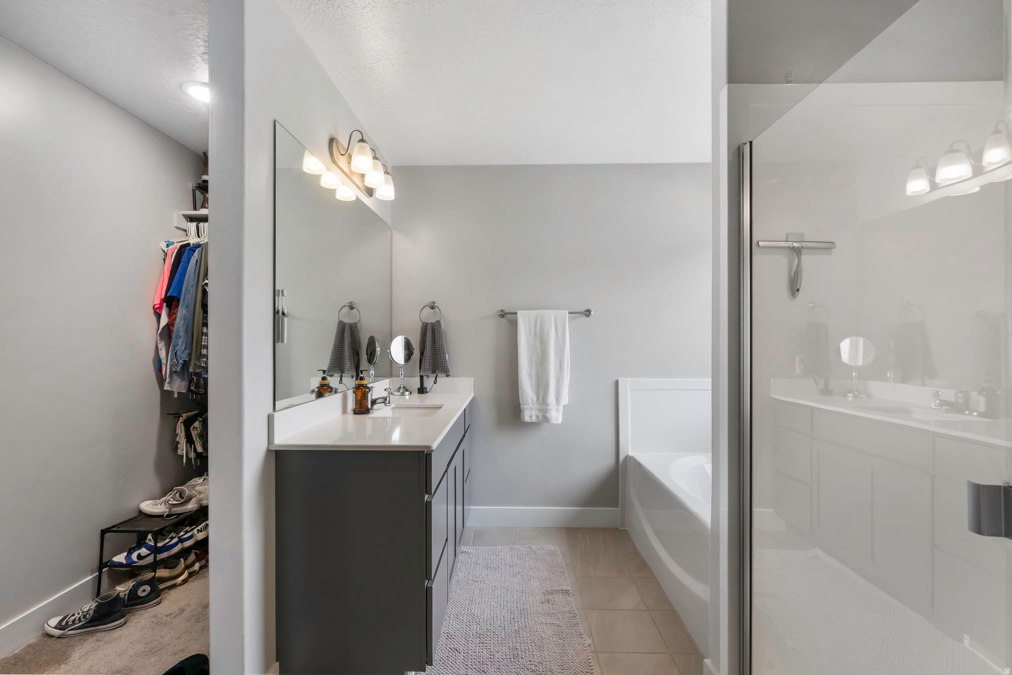 WOODLAND VIEW - Residential