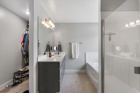 Tiny photo for 148 N 200 E, Salem, UT 84653 (MLS # 2147801)