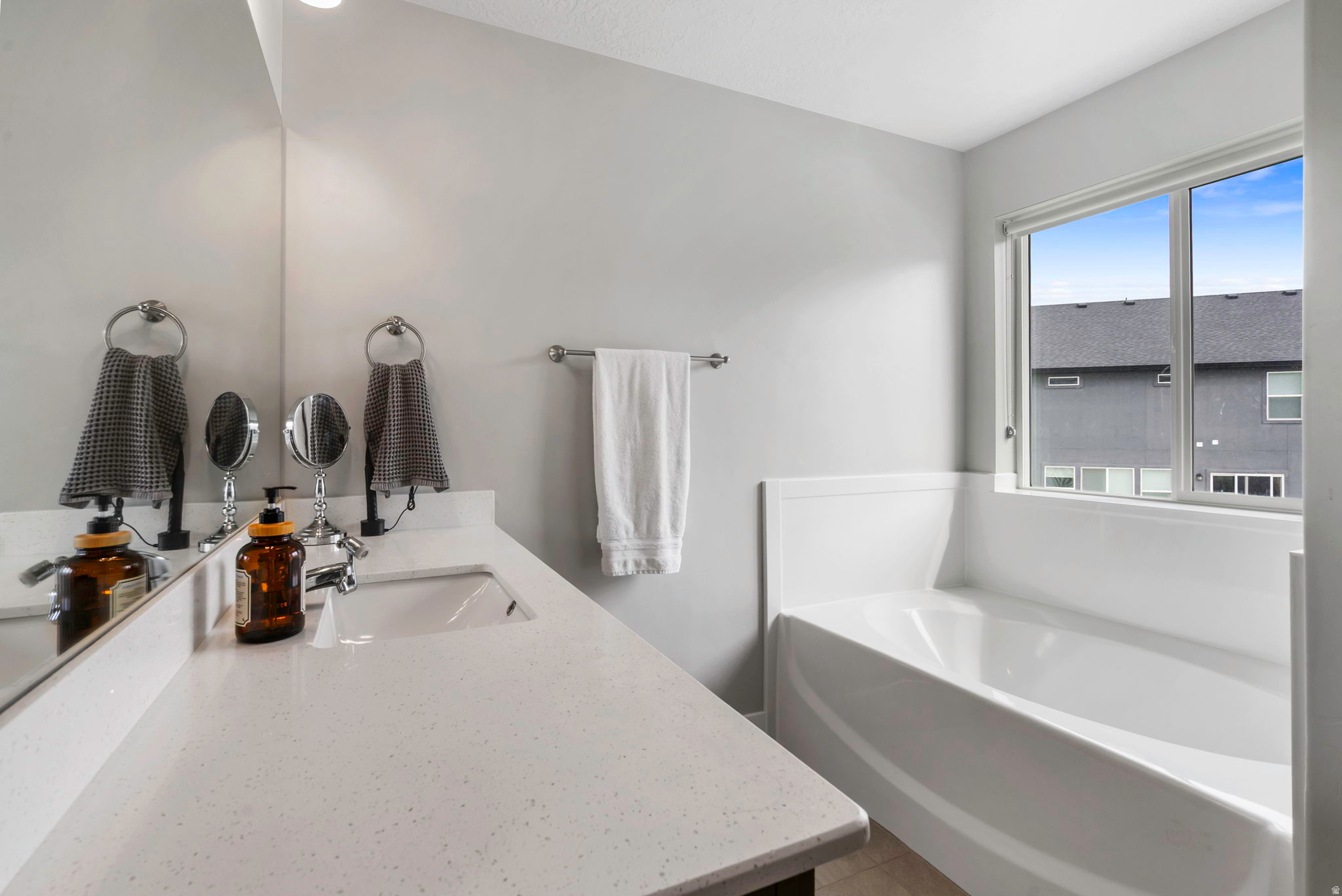 WOODLAND VIEW - Residential