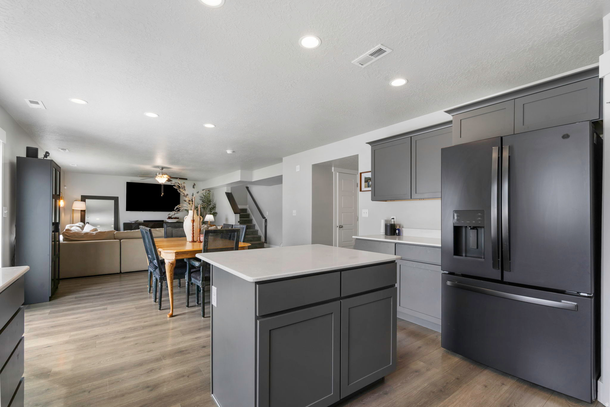 WOODLAND VIEW - Residential