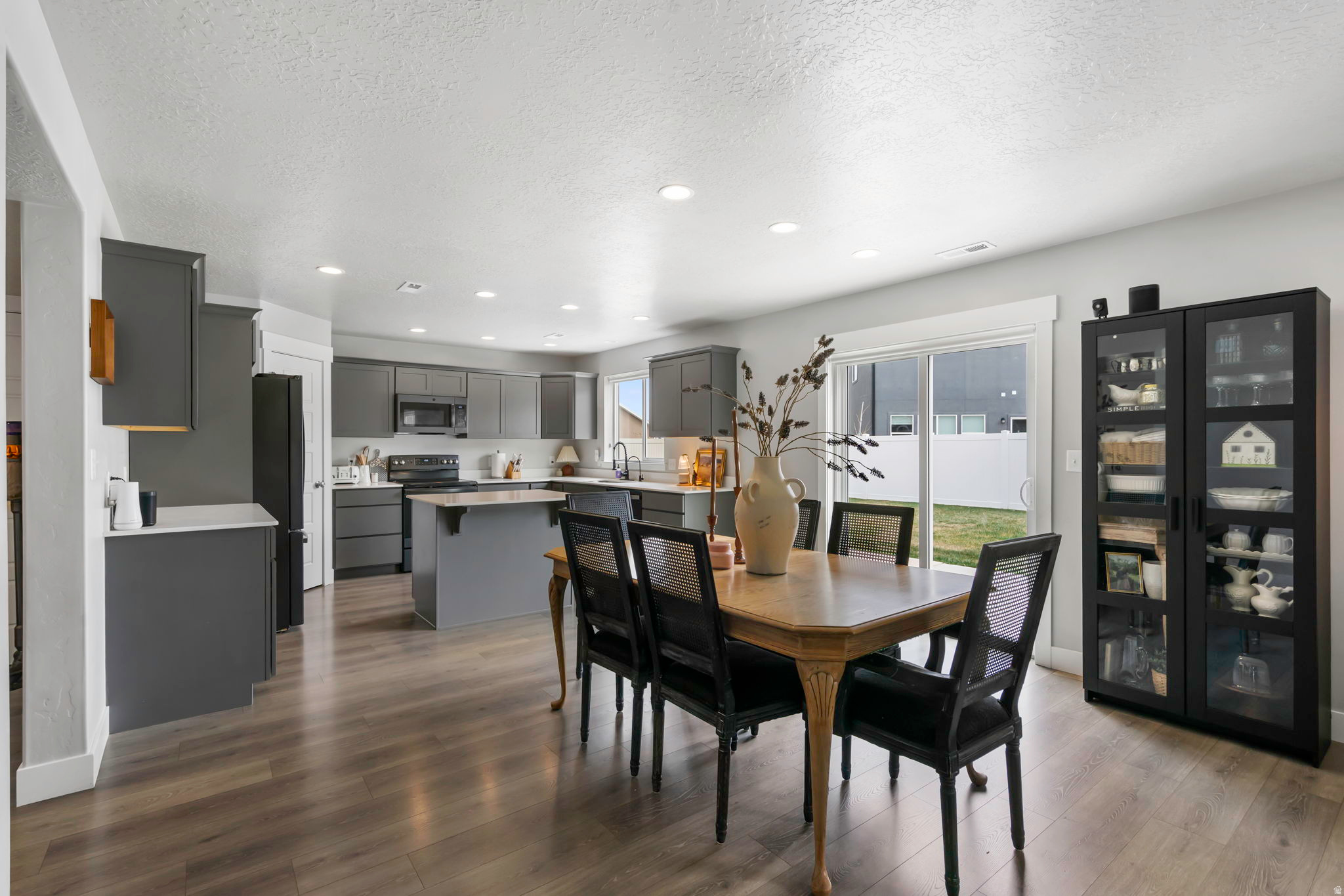 WOODLAND VIEW - Residential