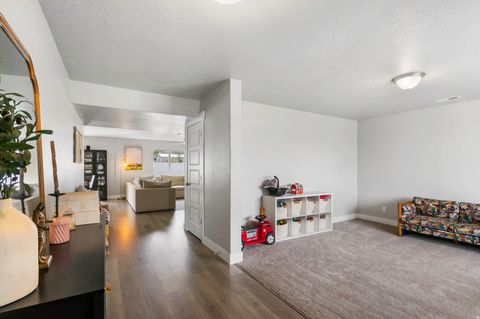 Tiny photo for 148 N 200 E, Salem, UT 84653 (MLS # 2147801)