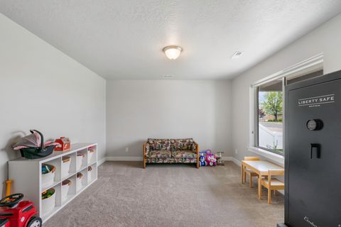 Tiny photo for 148 N 200 E, Salem, UT 84653 (MLS # 2147801)