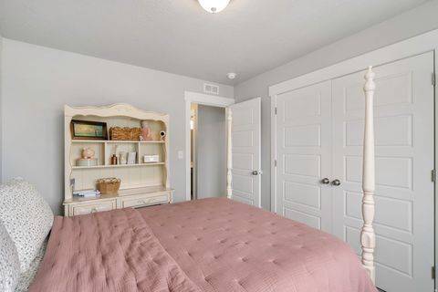 Tiny photo for 148 N 200 E, Salem, UT 84653 (MLS # 2147801)