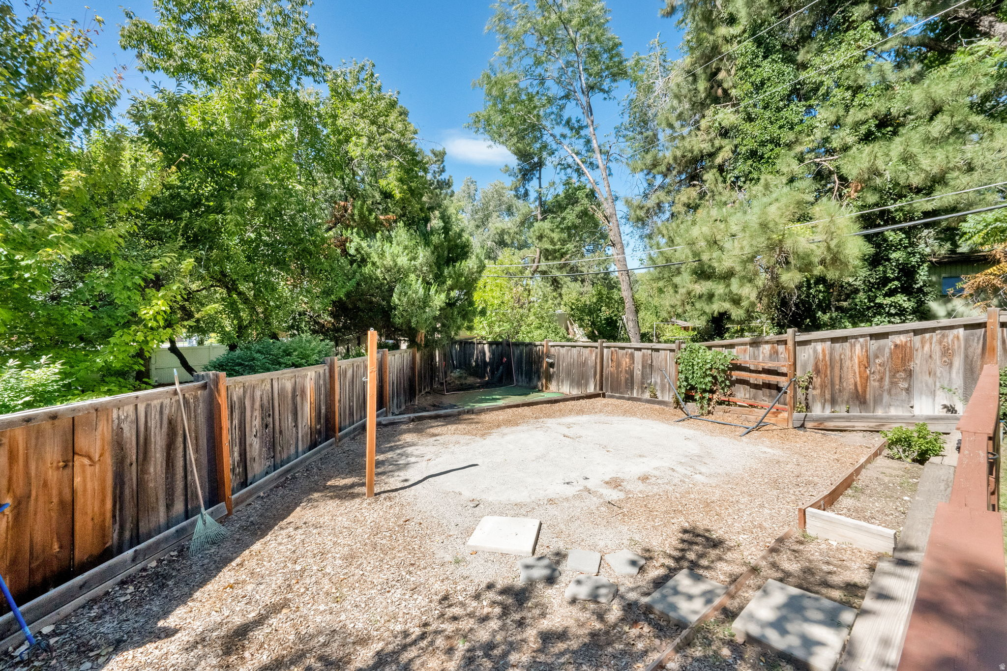 FARDOWN ESTATES - Residential