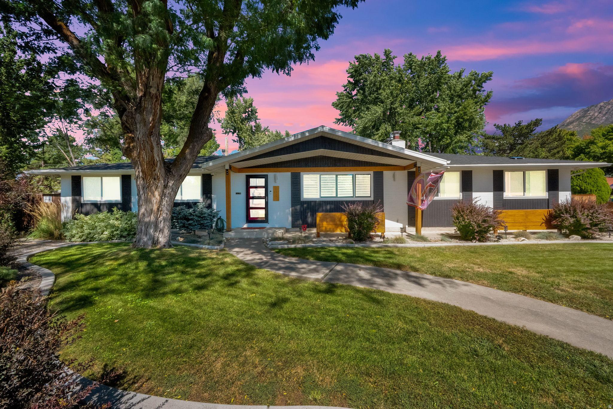 FARDOWN ESTATES - Residential