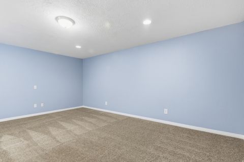 Tiny photo for 263 E SUNSHINE DR N, Saratoga Springs, UT 84043 (MLS # 2129072)