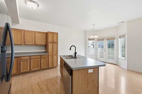 Tiny photo for 263 E SUNSHINE DR N, Saratoga Springs, UT 84043 (MLS # 2129072)