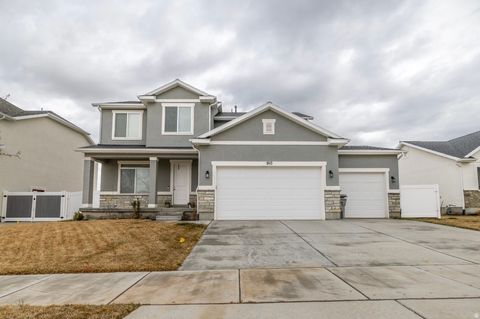 Photo of 910 N 260 W, Santaquin, UT 84655 (MLS # 2124841)