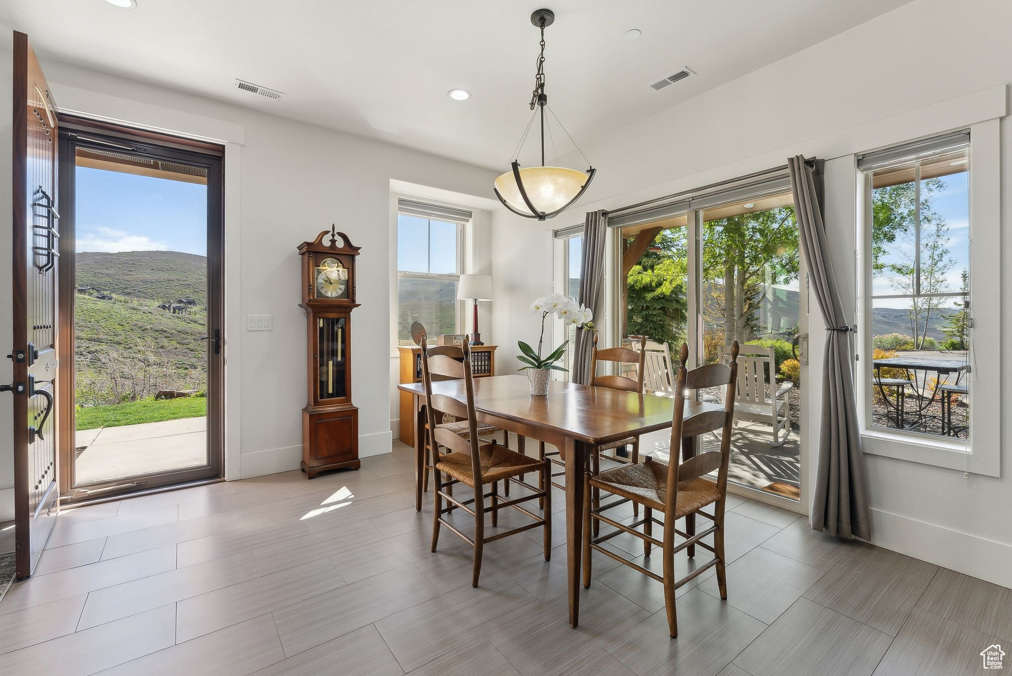PARKS EDGE - Residential