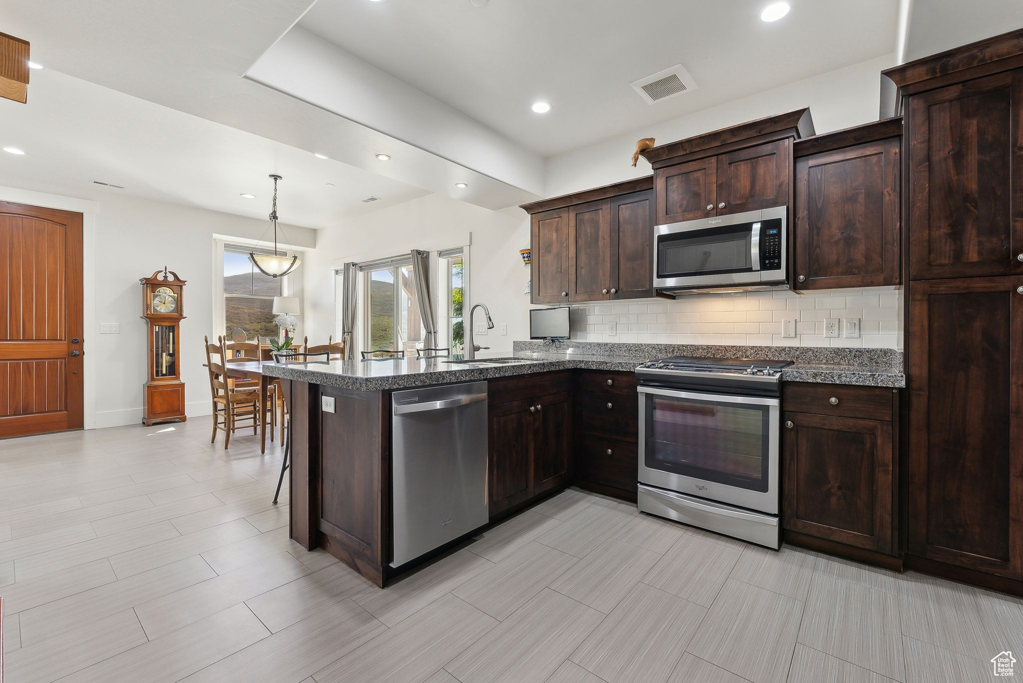 PARKS EDGE - Residential