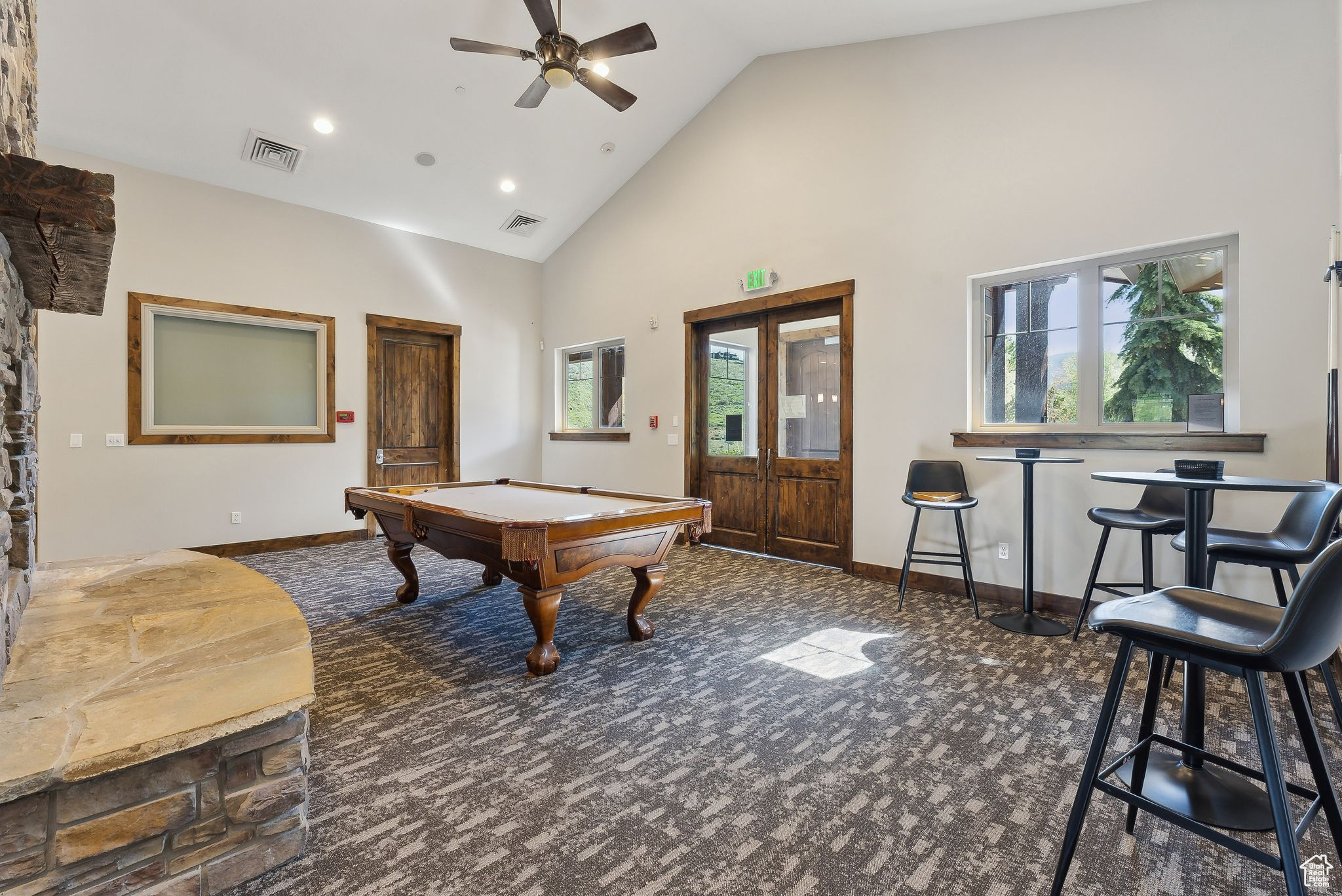 PARKS EDGE - Residential