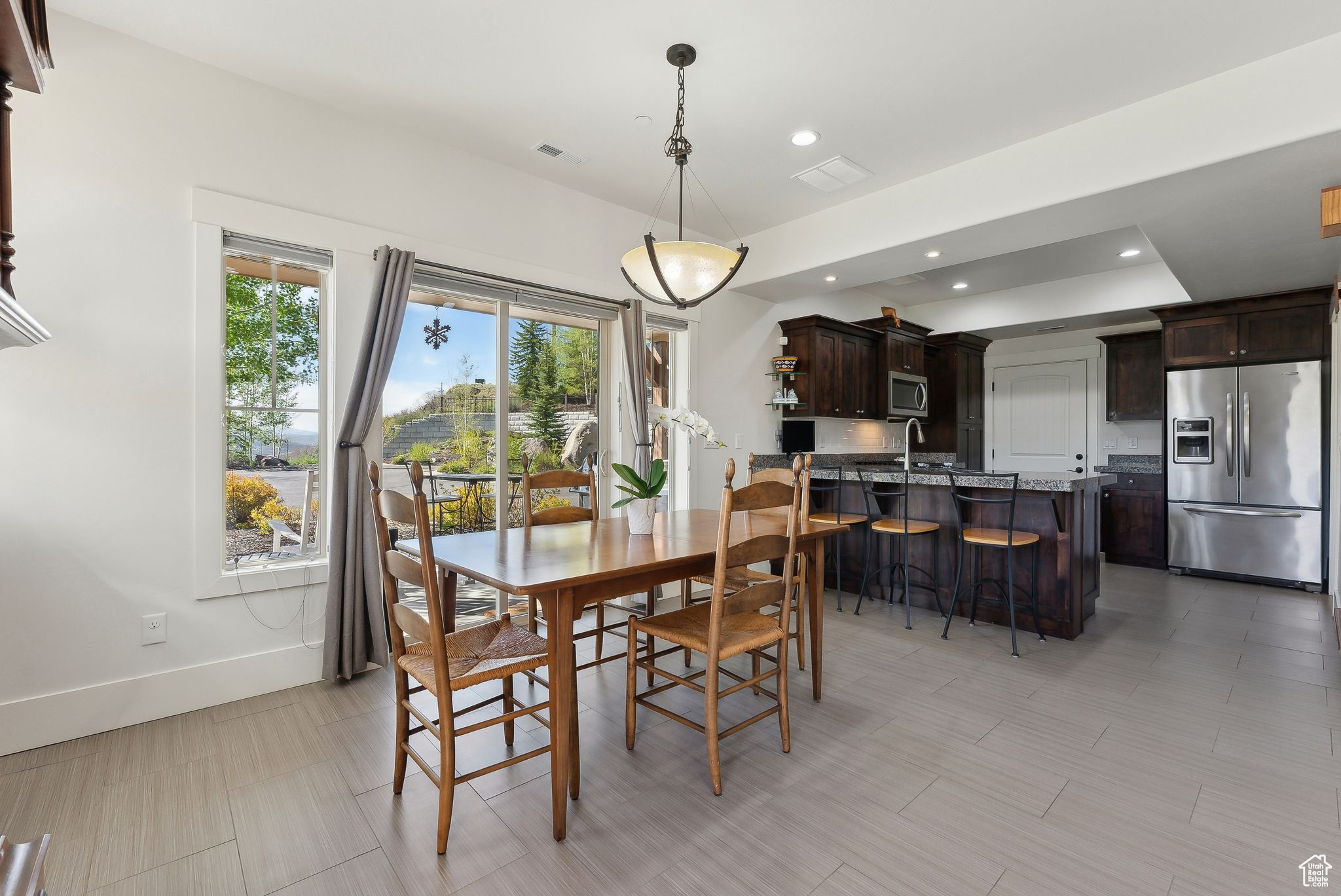 PARKS EDGE - Residential