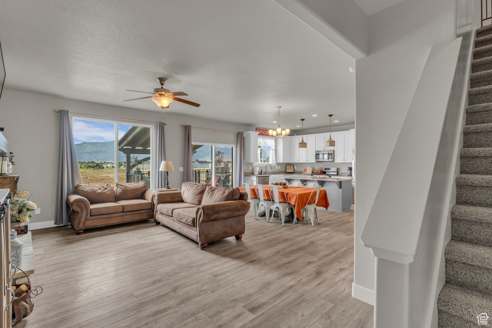 EAGLE POINT - Residential