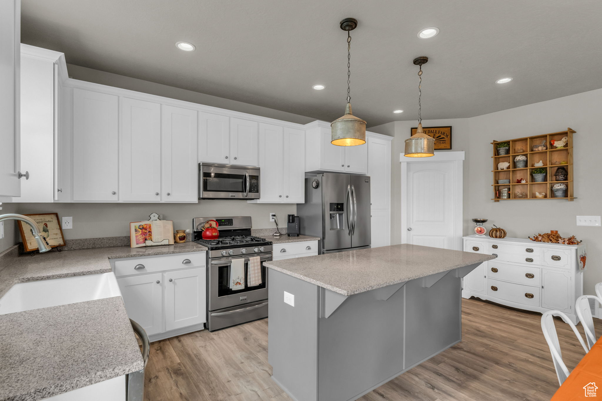 EAGLE POINT - Residential