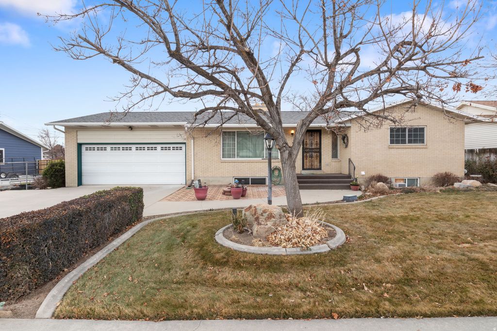 Photo of 1515 N 1830 W, Provo, UT 84604 (MLS # 2133716)