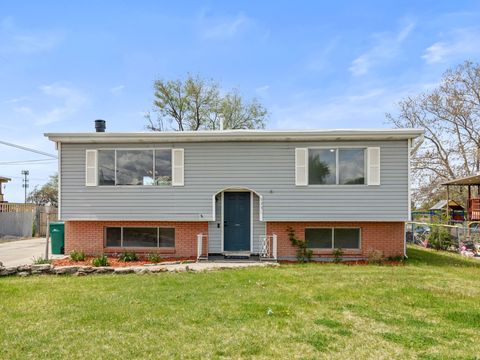 Photo of 5331 S 2675 W, Roy, UT 84067 (MLS # 2154635)