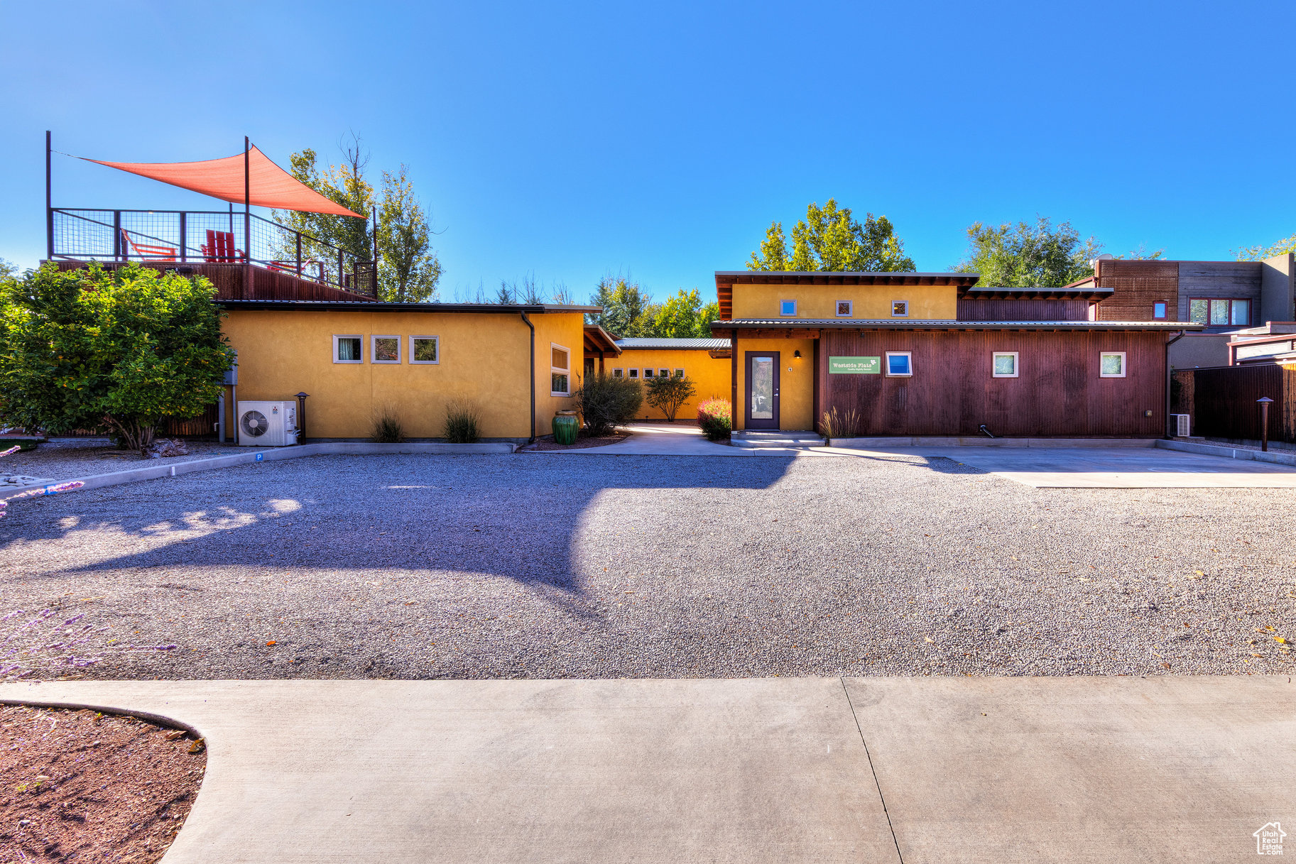 WESTSIDE FLATS - Residential Income