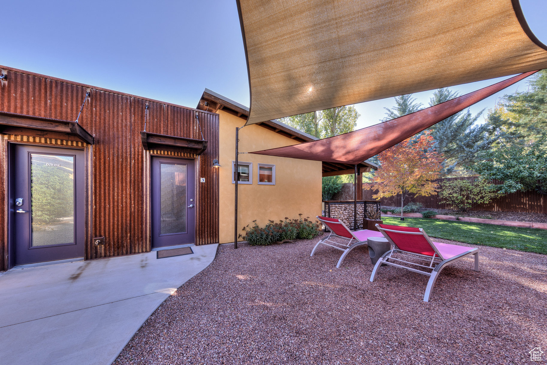 WESTSIDE FLATS - Residential Income