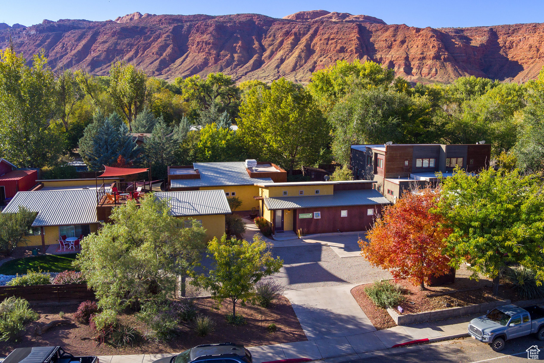 WESTSIDE FLATS - Residential Income