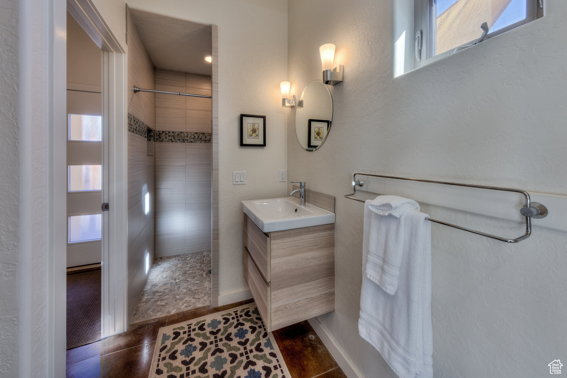 WESTSIDE FLATS - Residential Income