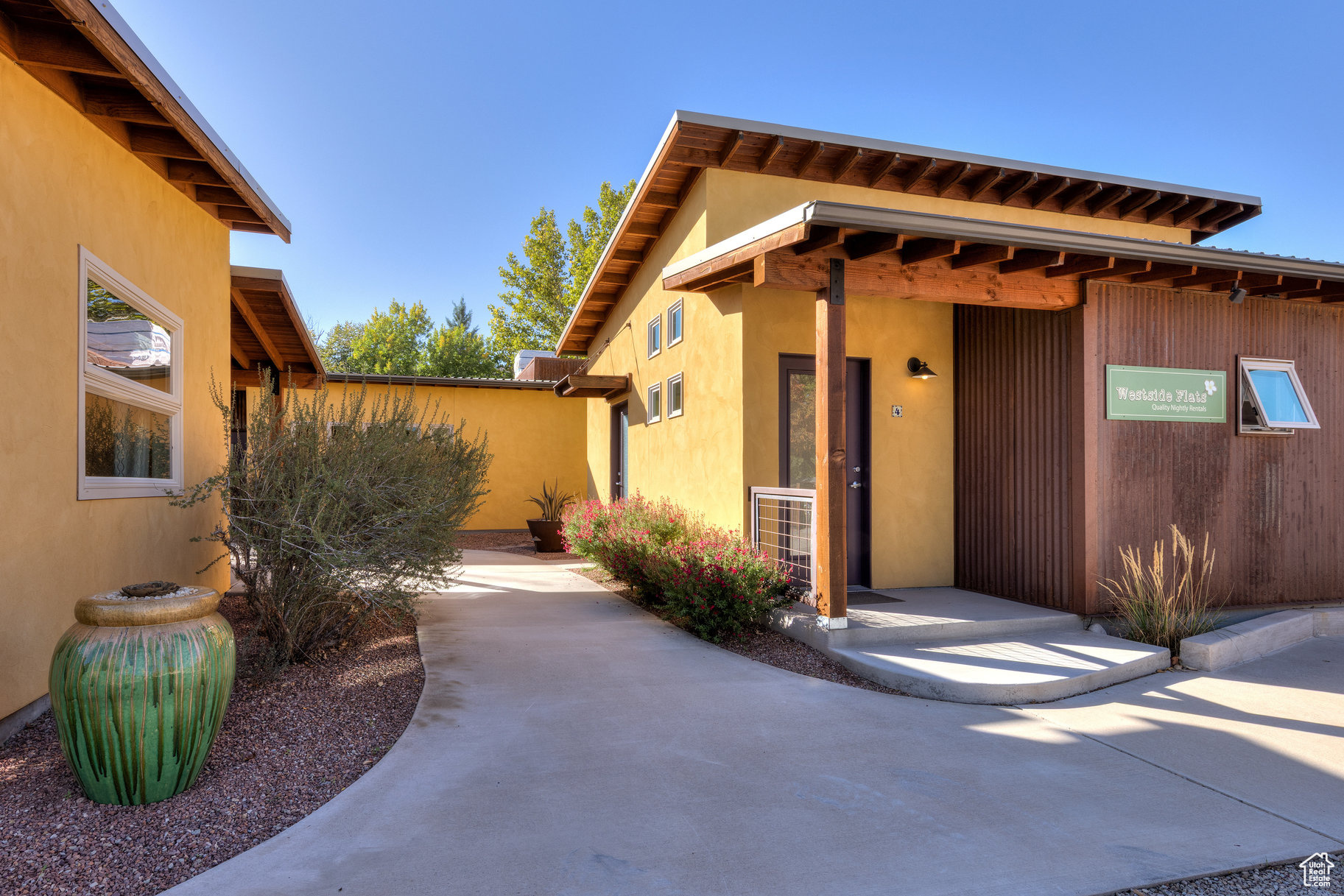 WESTSIDE FLATS - Residential Income