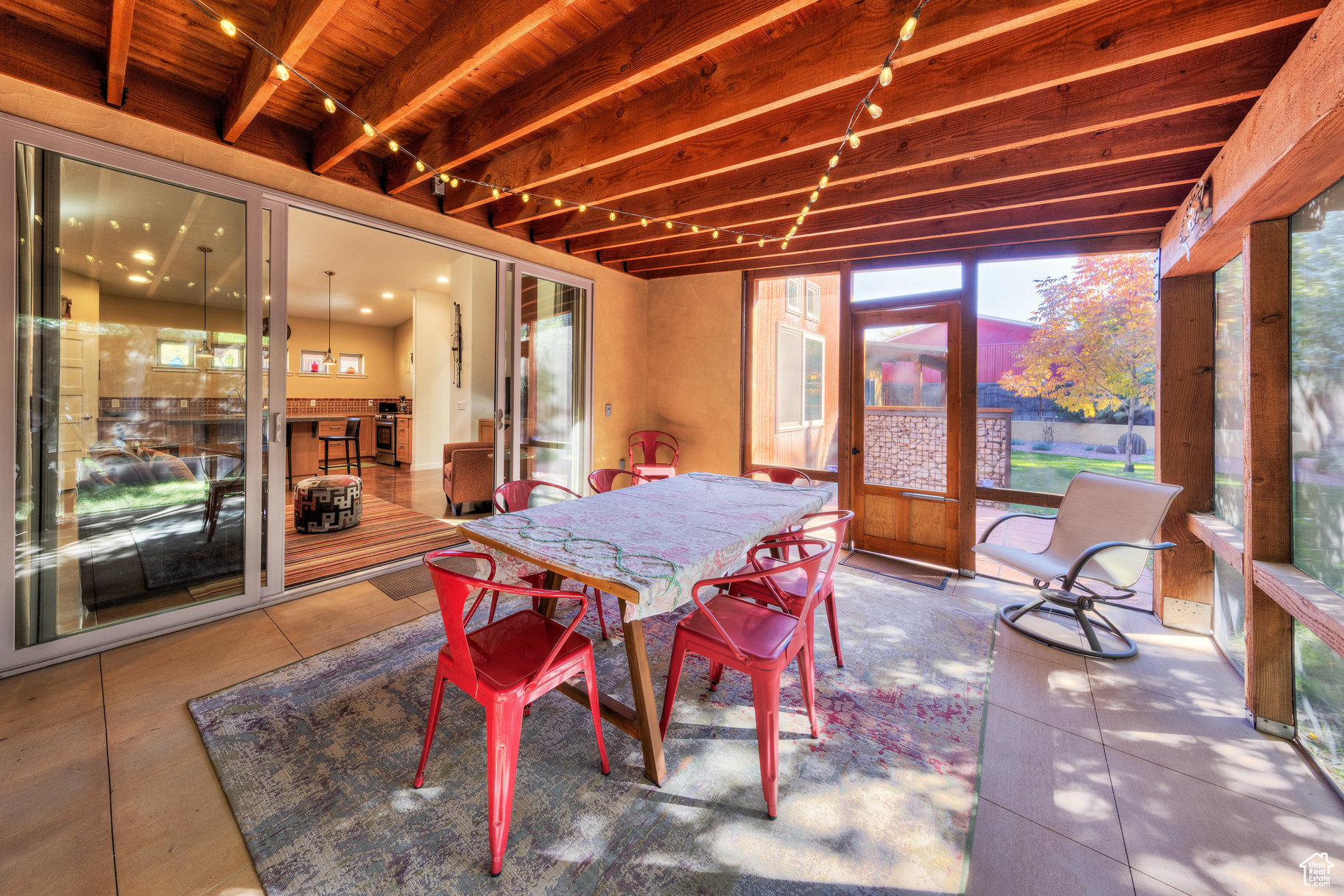 WESTSIDE FLATS - Residential Income