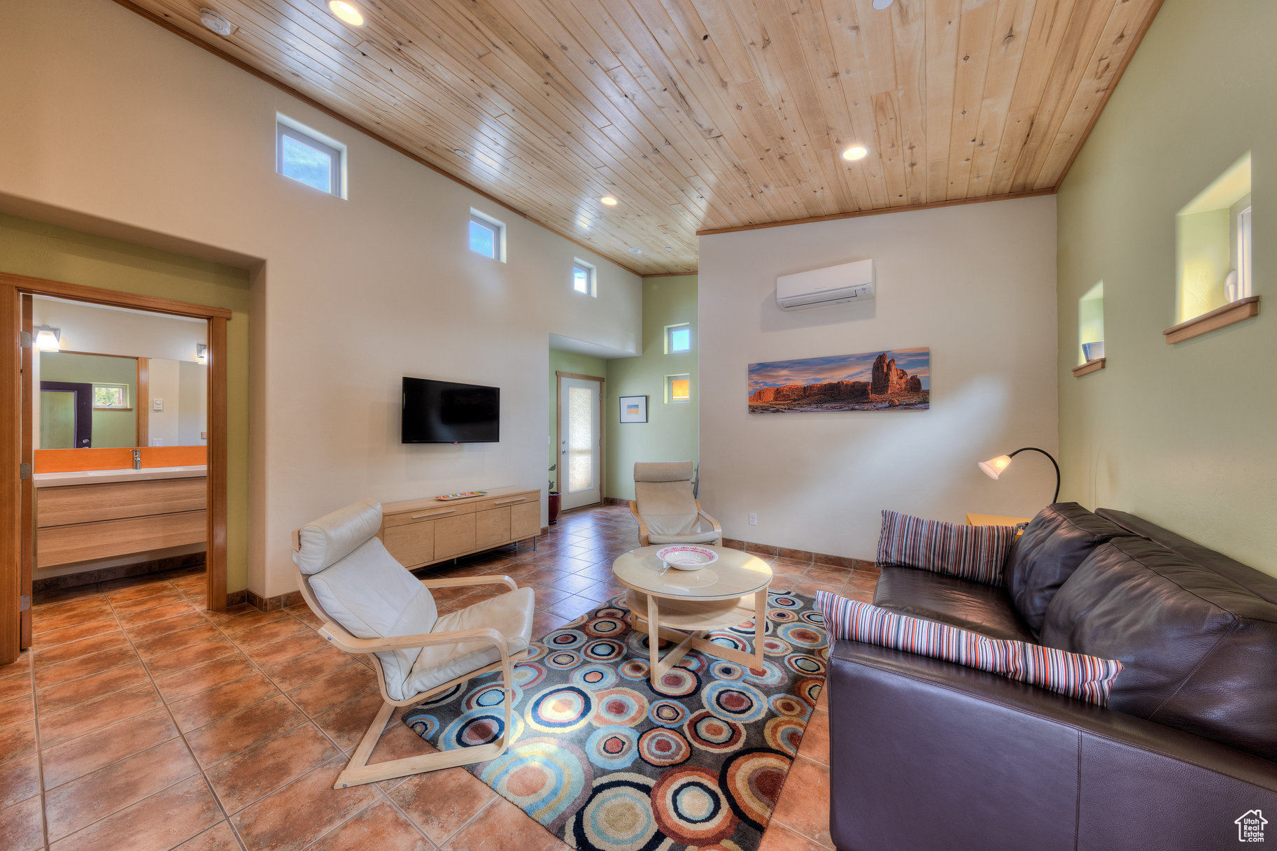 WESTSIDE FLATS - Residential Income