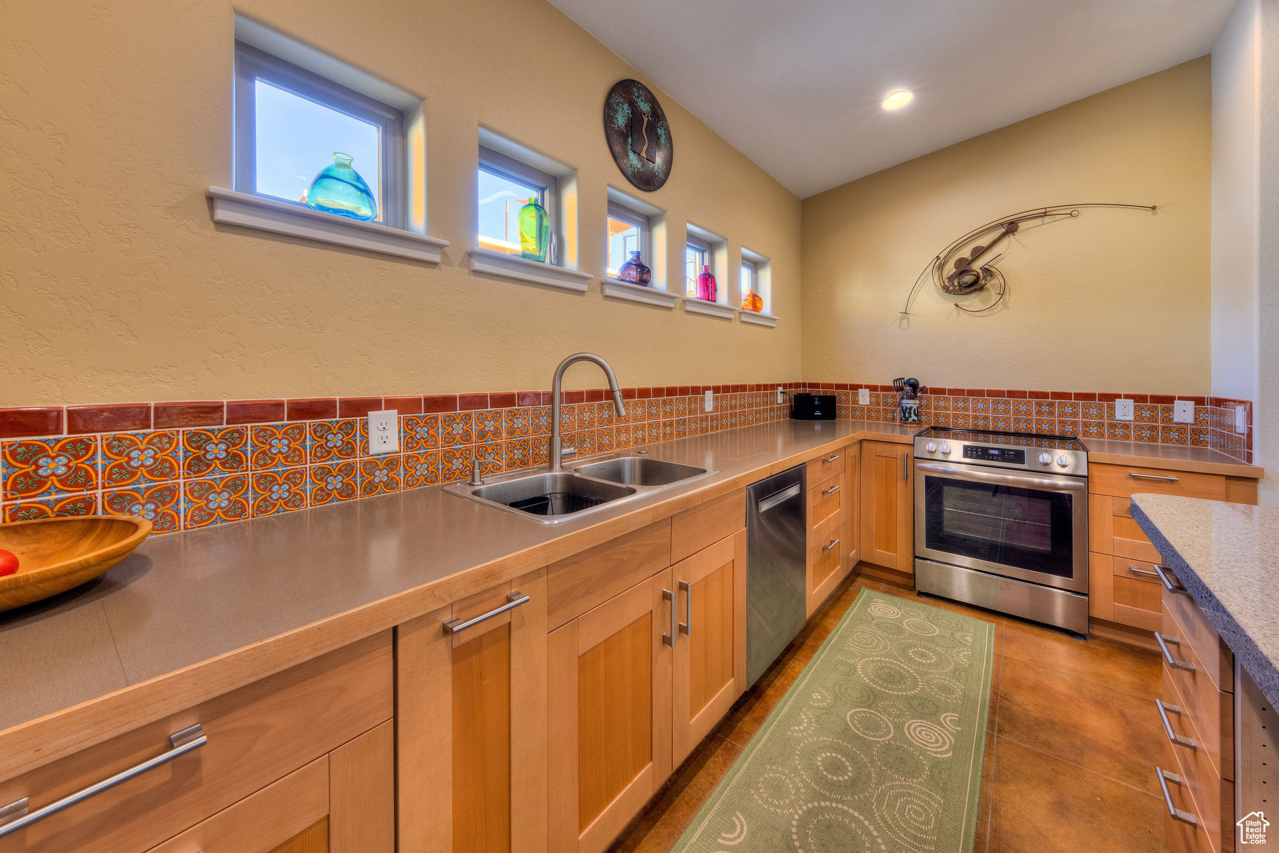 WESTSIDE FLATS - Residential Income