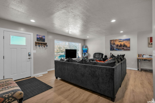 VU-MONT - Residential Lease