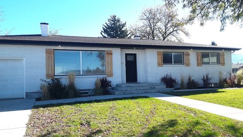 Photo of 512 N 100 E #1, Orem, UT 84057 (MLS # 2122968)