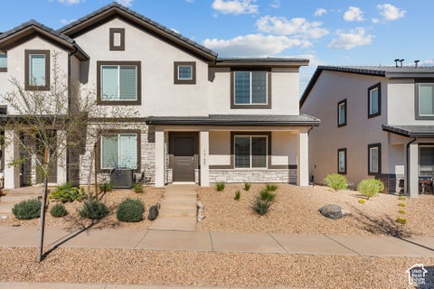 Photo of 1737 S DEVILS GARDEN LN, Washington, UT 84780 (MLS # 2187716)
